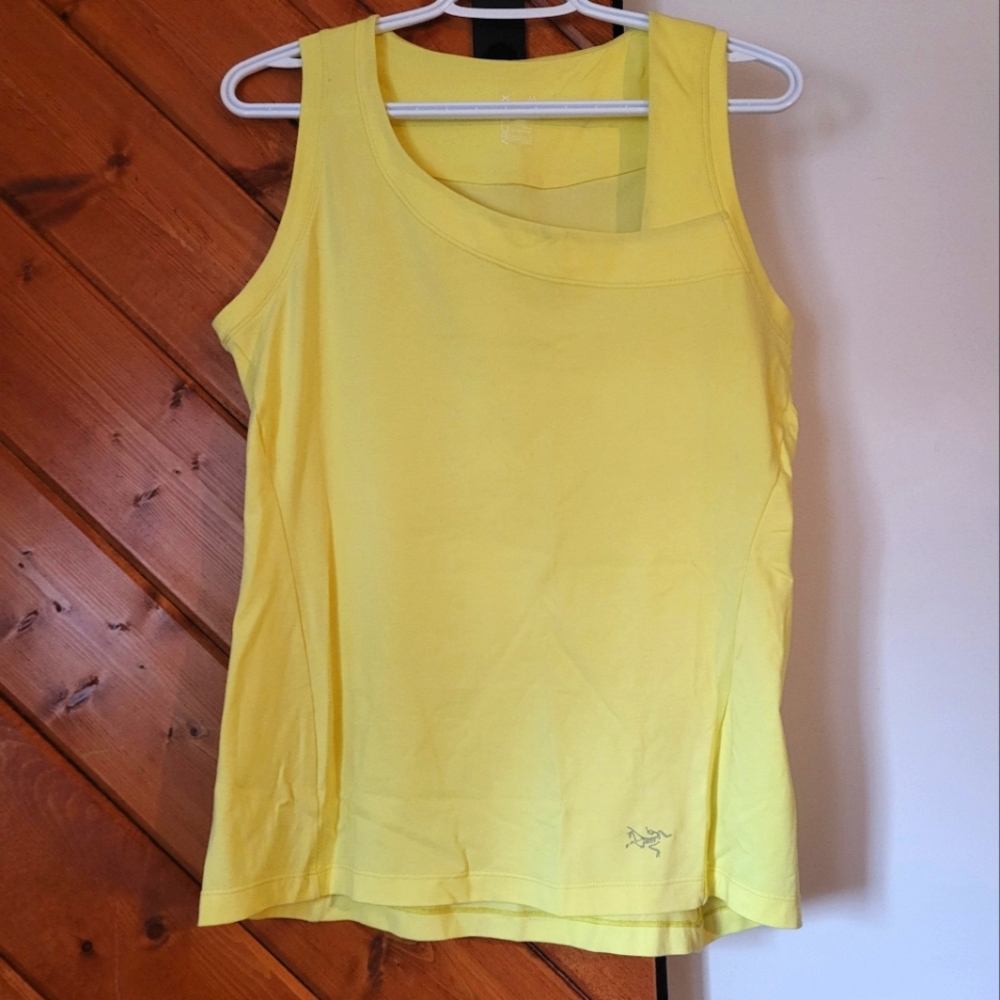 Arc'teryx Y2K asymmetrical tank top like new